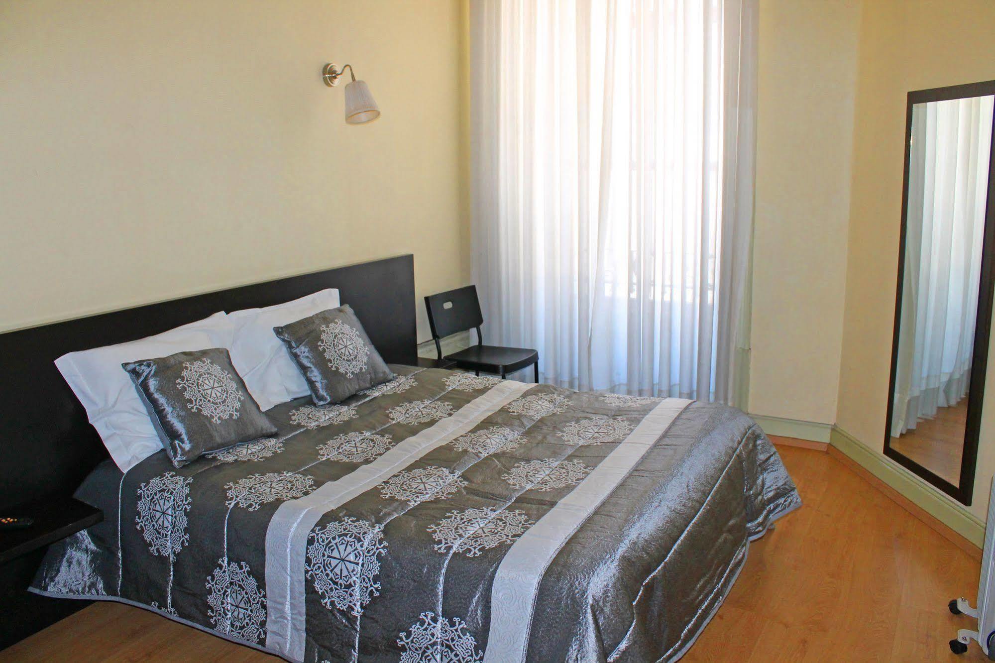 Lunar Guest House Porto Eksteriør billede